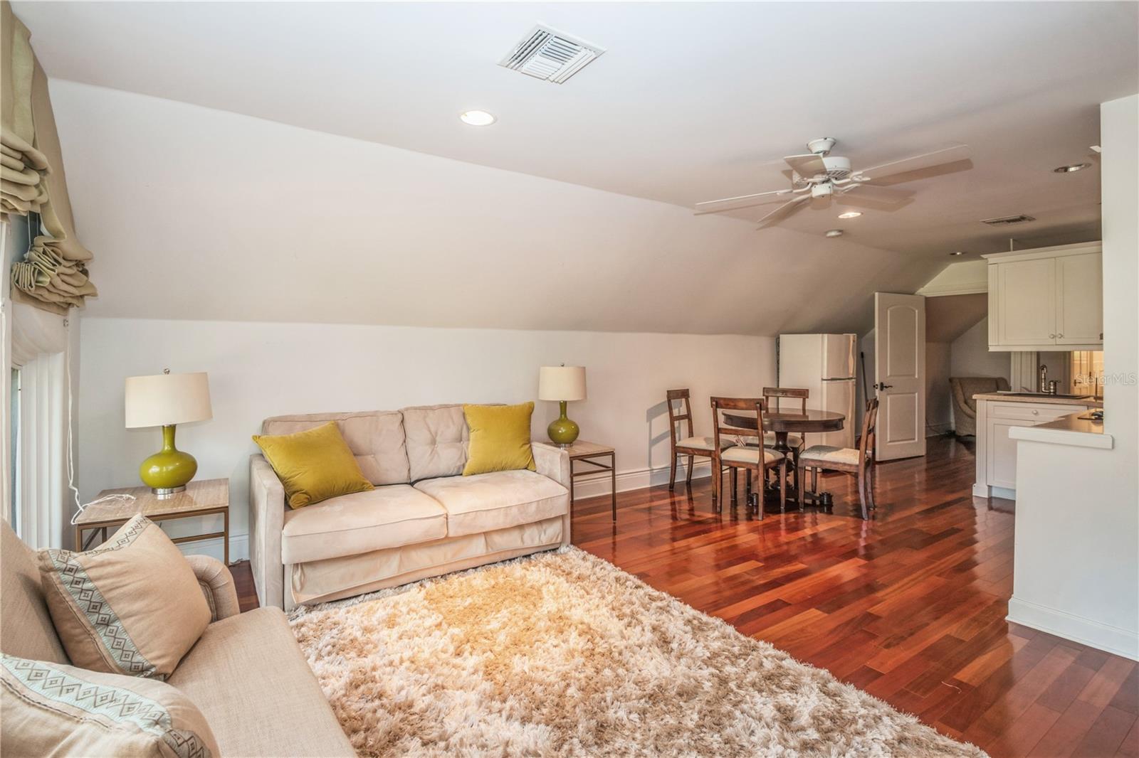 ADAMS GROVE - Residential