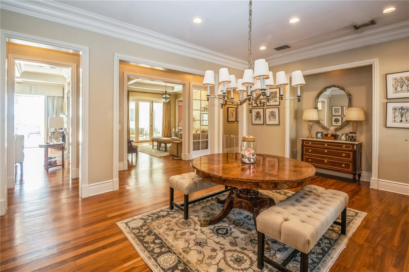 ADAMS GROVE - Residential