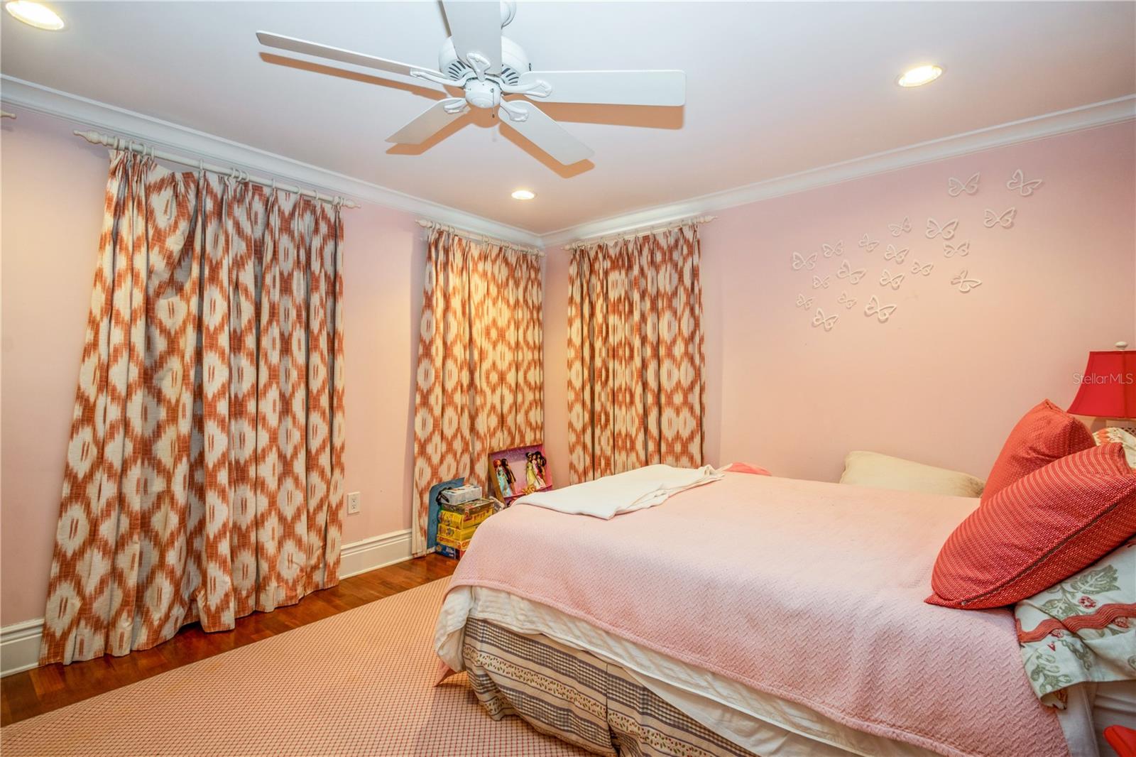 ADAMS GROVE - Residential