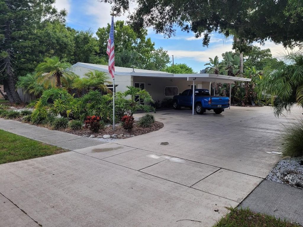 Photo of 1626 Pine Street, Largo, FL 33774 (MLS # TB8450908)