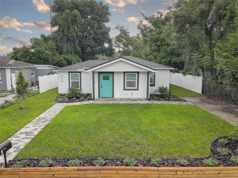 Photo of 3616 Lindell Avenue, Tampa, FL 33610 (MLS # TB8421046)