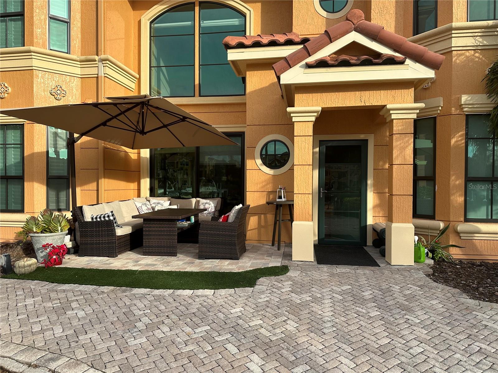 2741 VIA CIPRIANI 916A