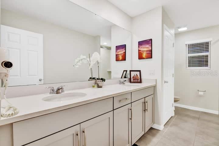 SOLARA RES VACATION VILLAS REP - Residential