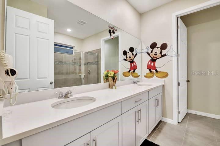 SOLARA RES VACATION VILLAS REP - Residential