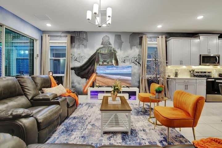 1919 TROPICAL PALMS CIRCLE