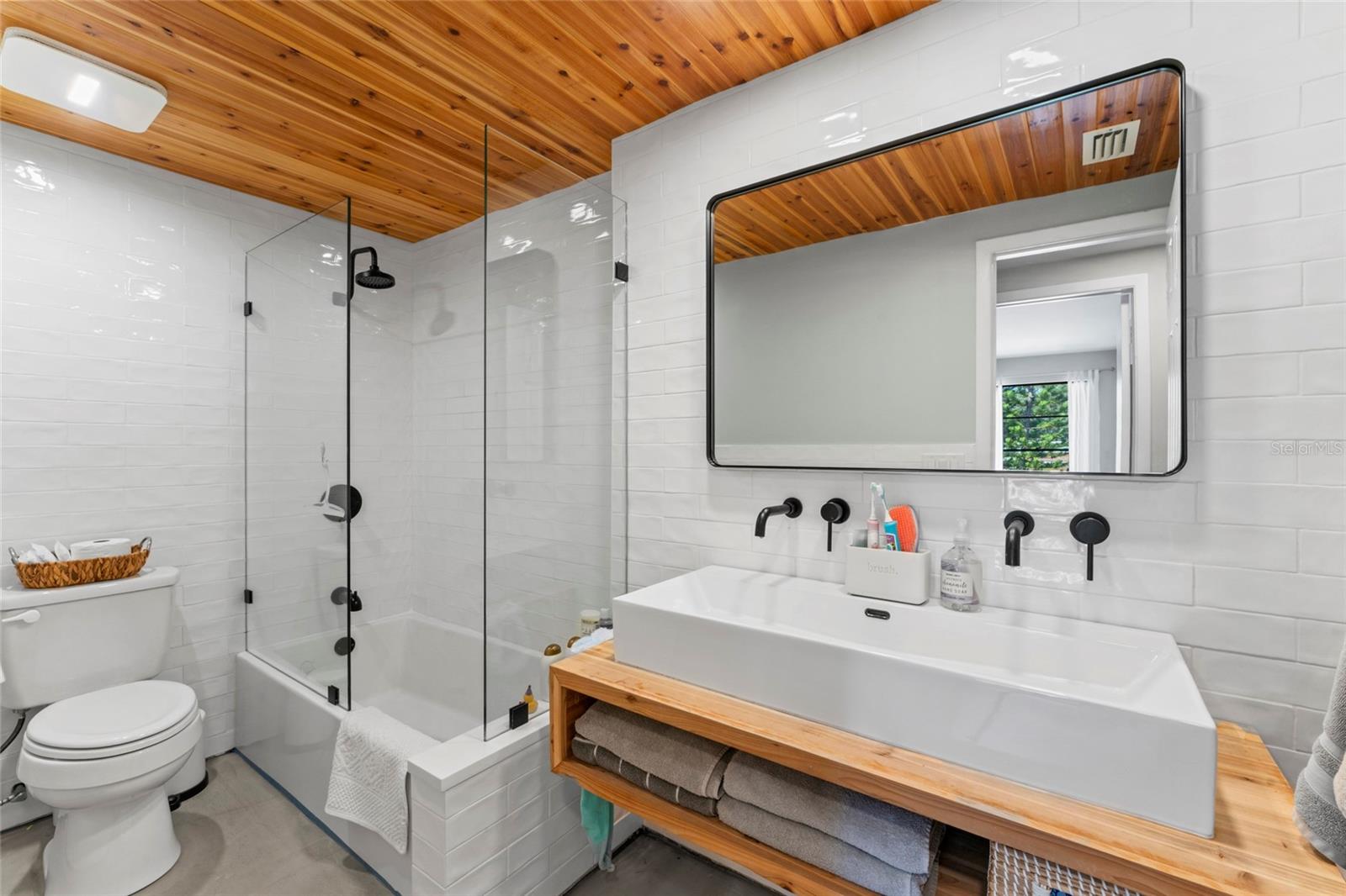 NORTHDALE SEC F UNIT 1 - Residential