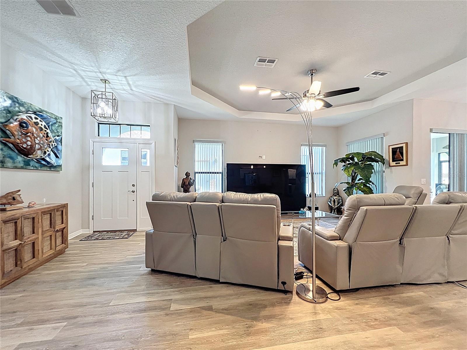 BEECHWOOD POINT VILLAS CONDO - Residential