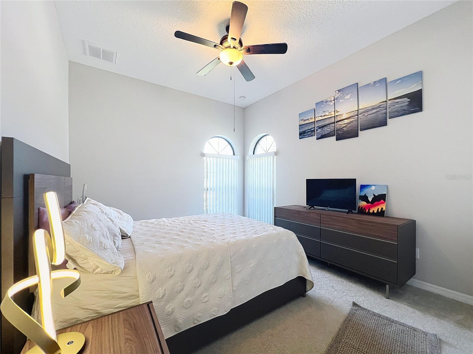 BEECHWOOD POINT VILLAS CONDO - Residential