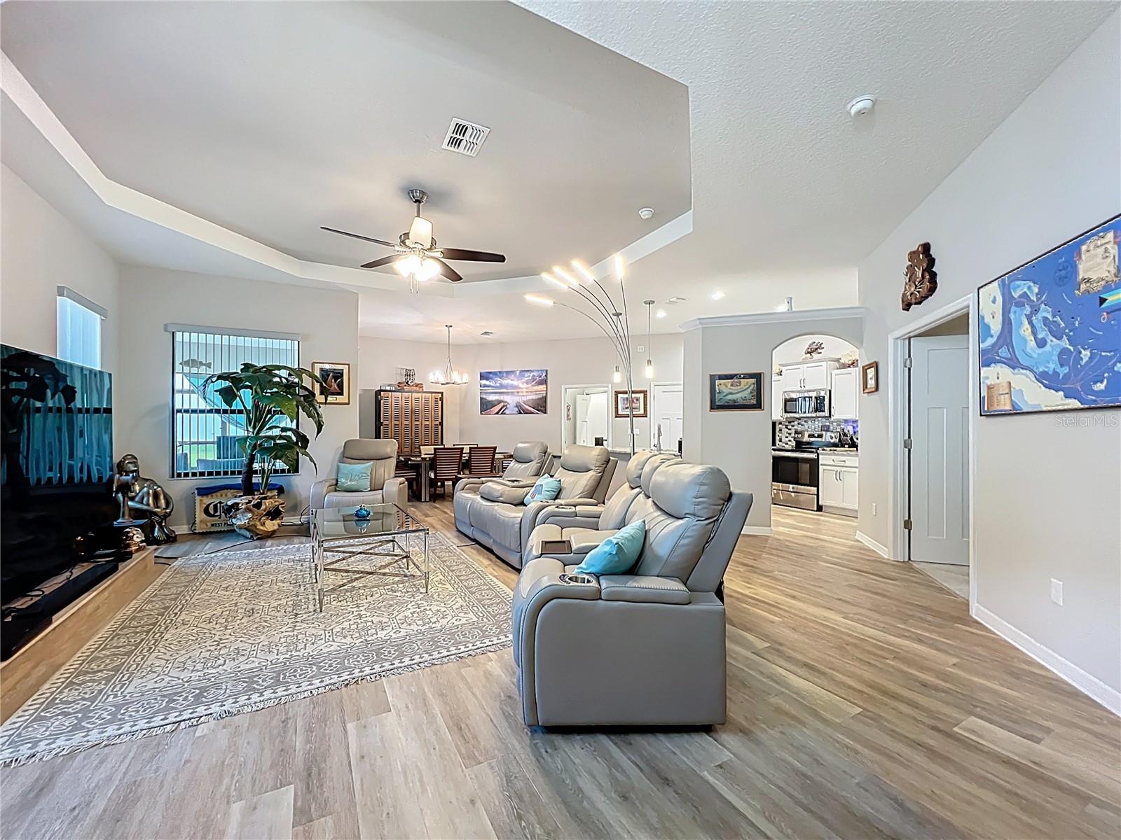 BEECHWOOD POINT VILLAS CONDO - Residential