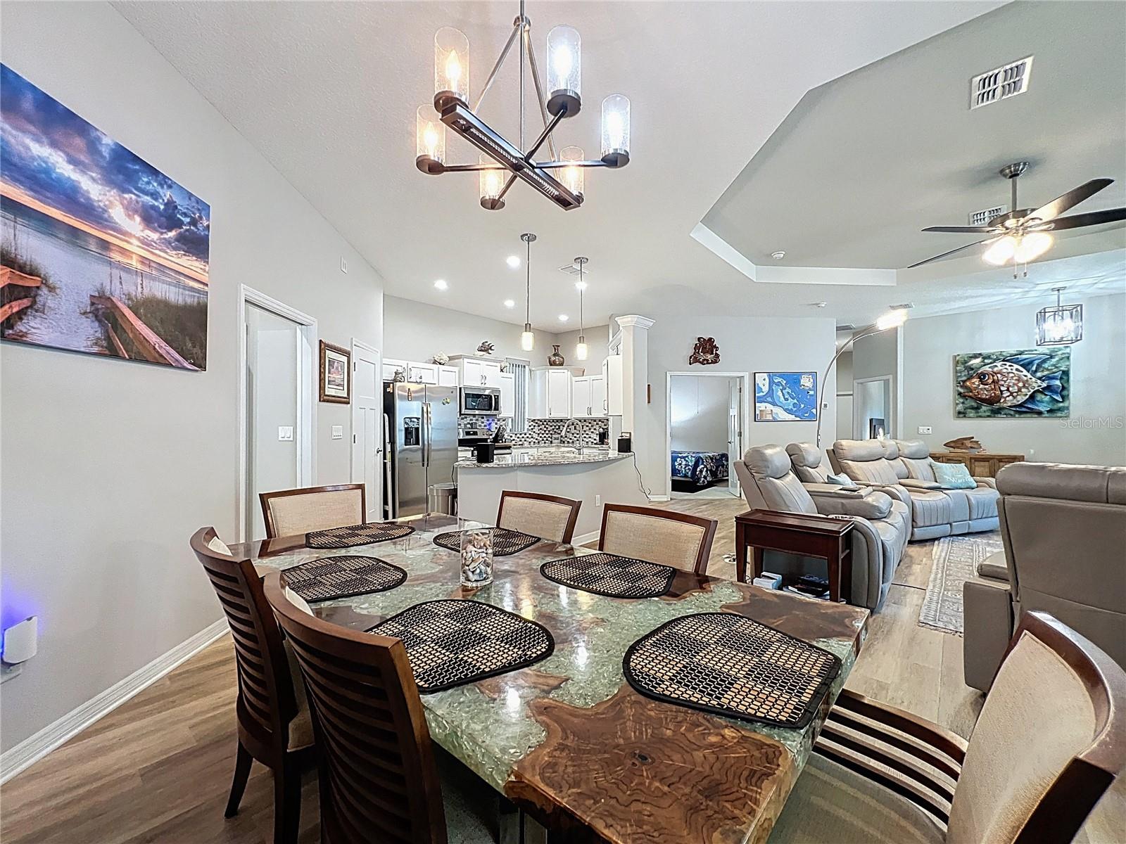 BEECHWOOD POINT VILLAS CONDO - Residential