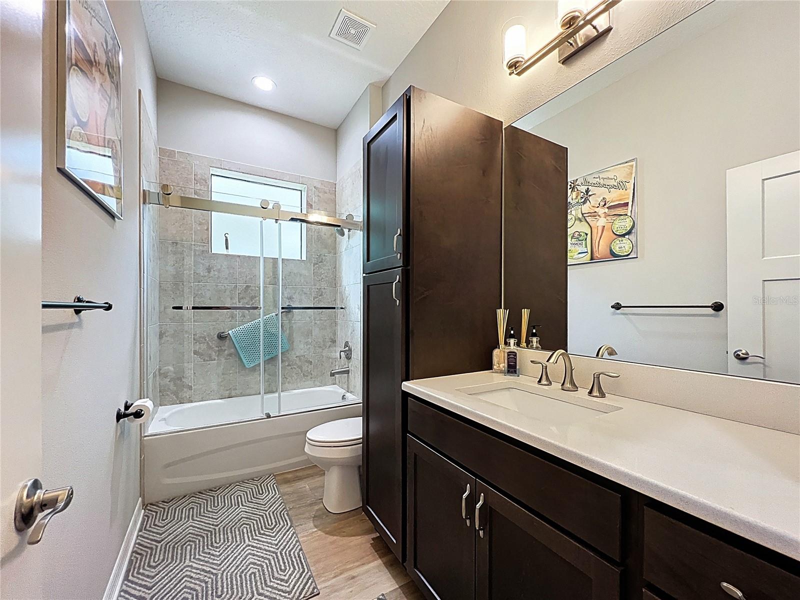 BEECHWOOD POINT VILLAS CONDO - Residential