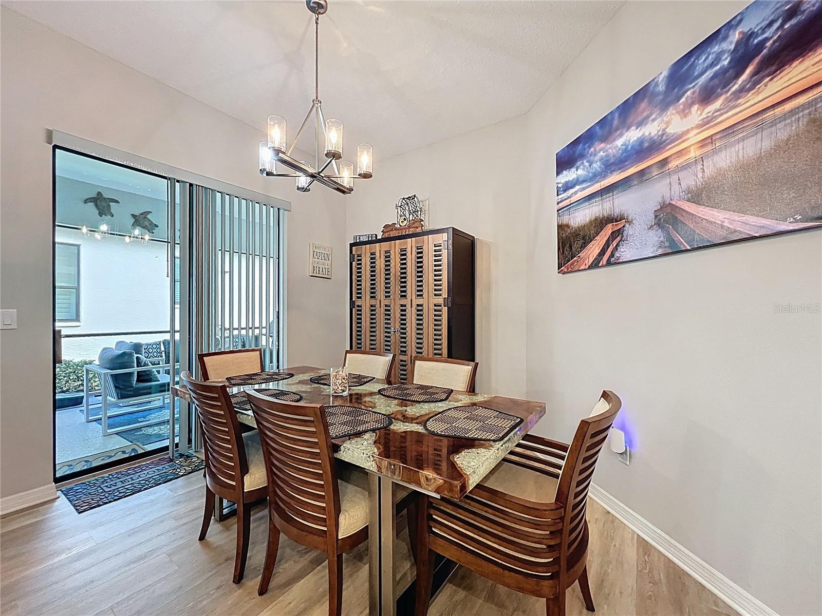 BEECHWOOD POINT VILLAS CONDO - Residential