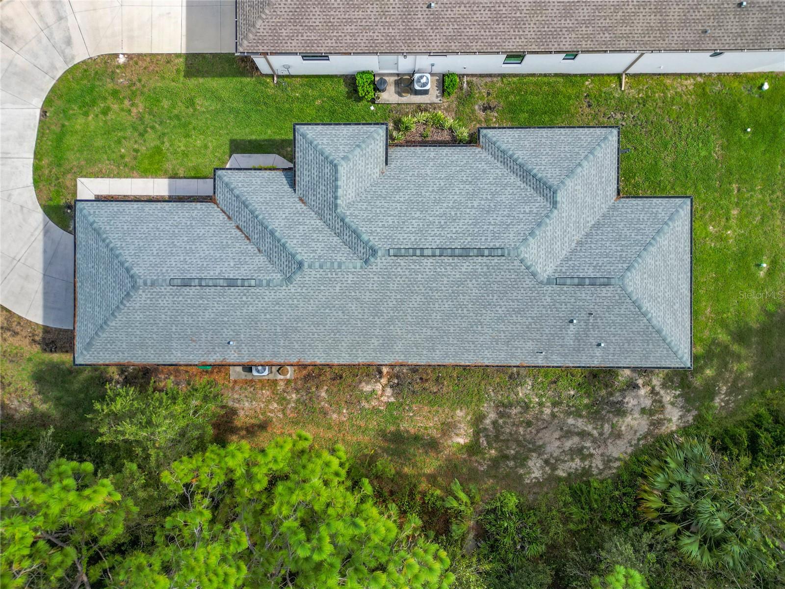 BEECHWOOD POINT VILLAS CONDO - Residential
