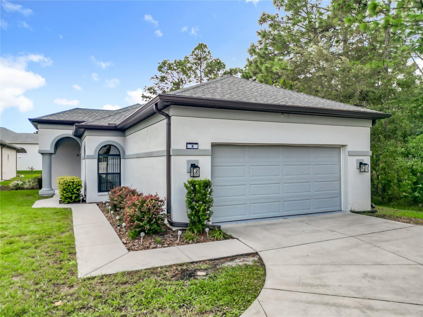 BEECHWOOD POINT VILLAS CONDO - Residential