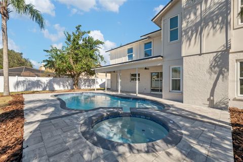 A home in VALRICO