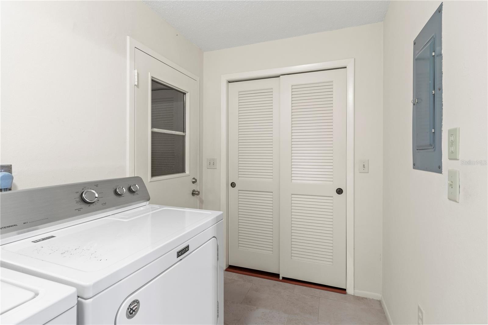 VILLAGE GREEN OF BRADENTON SEC 7 - Residential