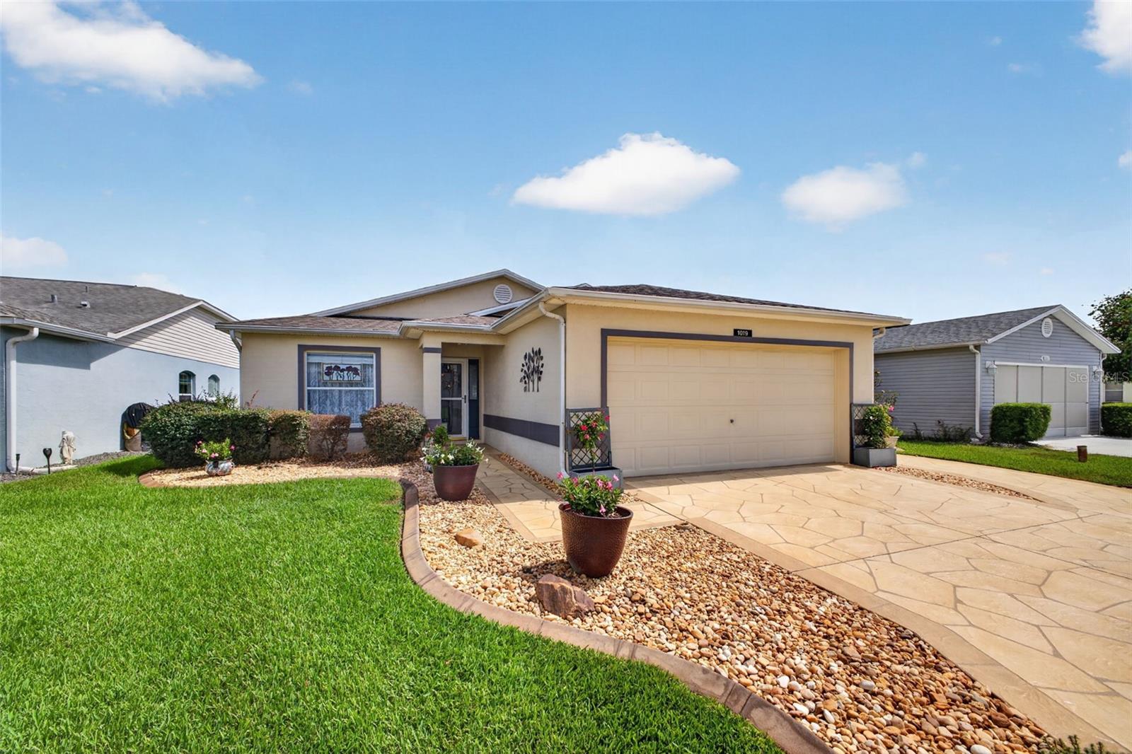 Photo 1 of 40 — 1019 EAGLES LANDING, LEESBURG, FL 34748