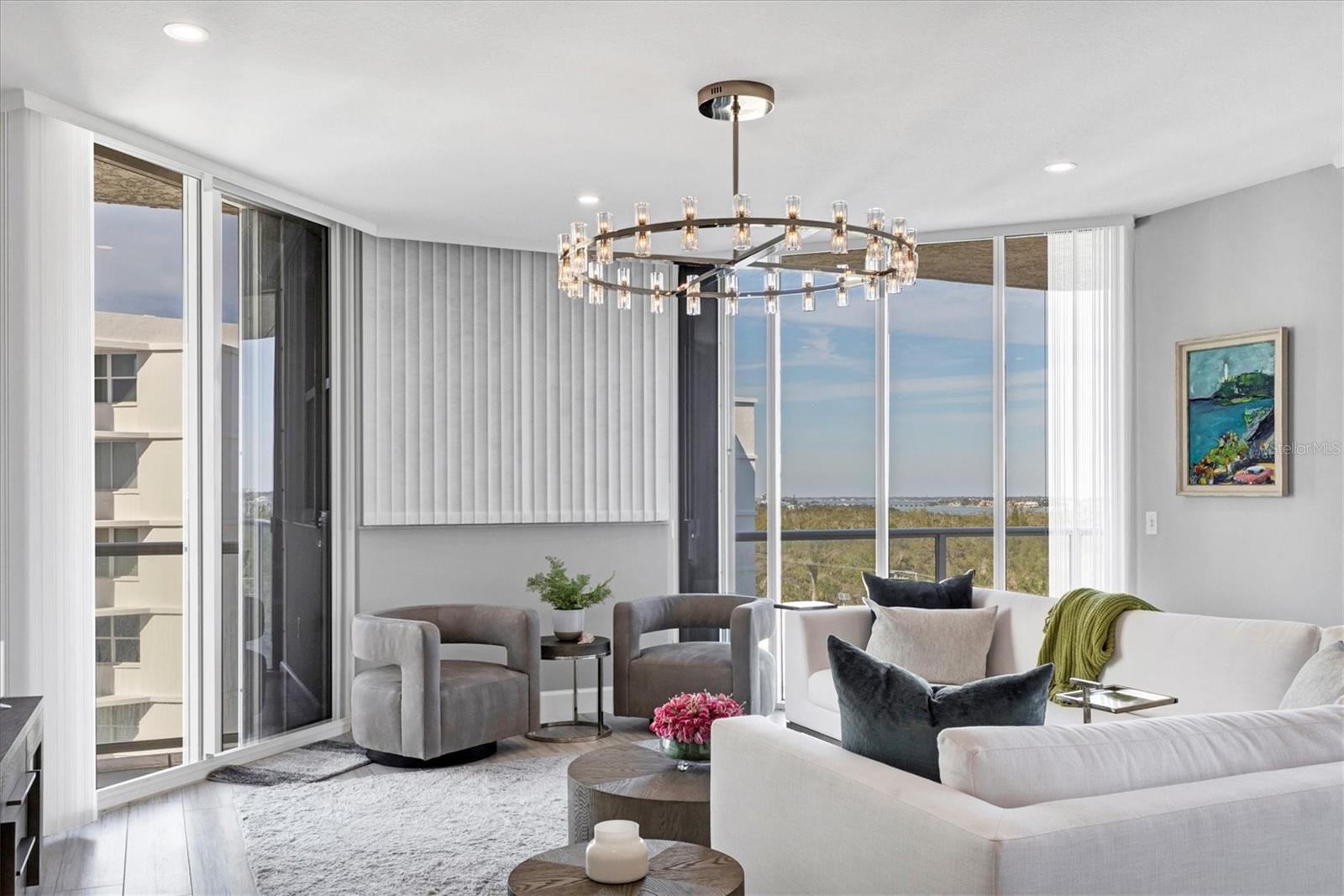 L ELEGANCE ON LIDO BEACH - Residential