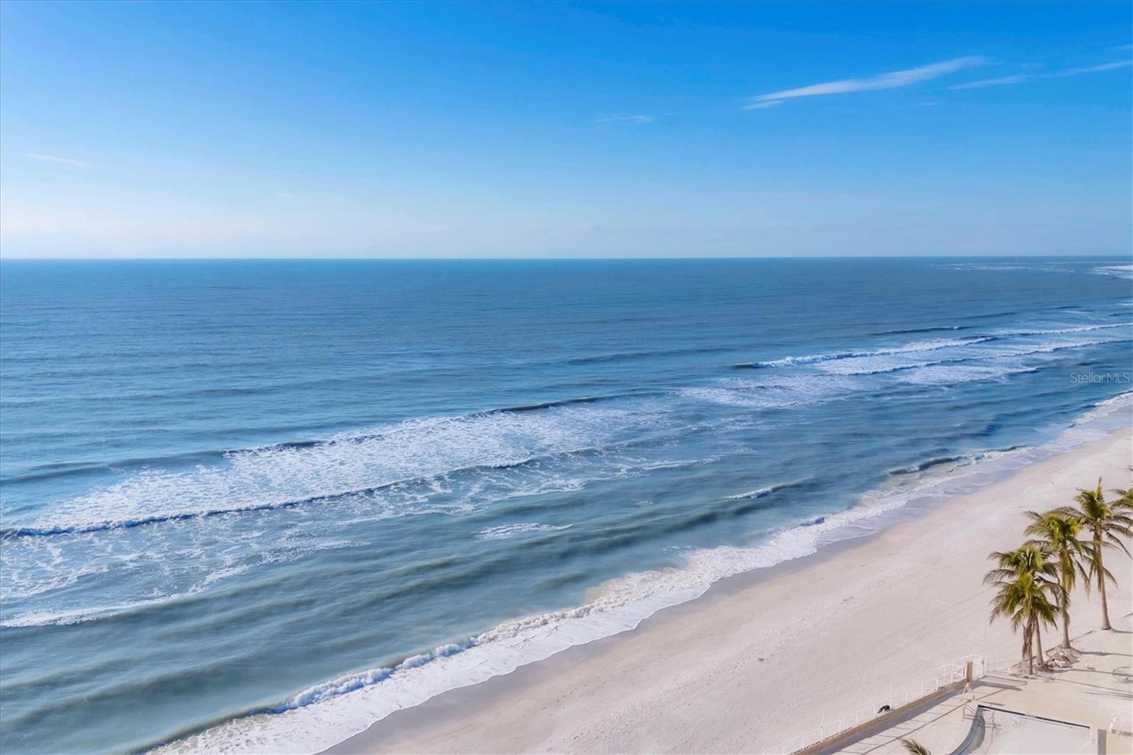 L ELEGANCE ON LIDO BEACH - Residential