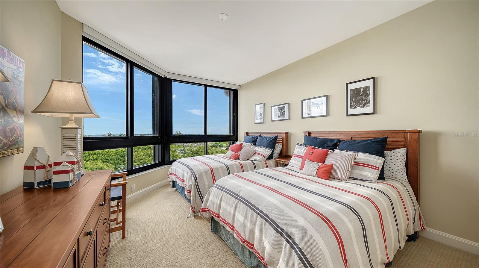 SANCTUARY III - Residential