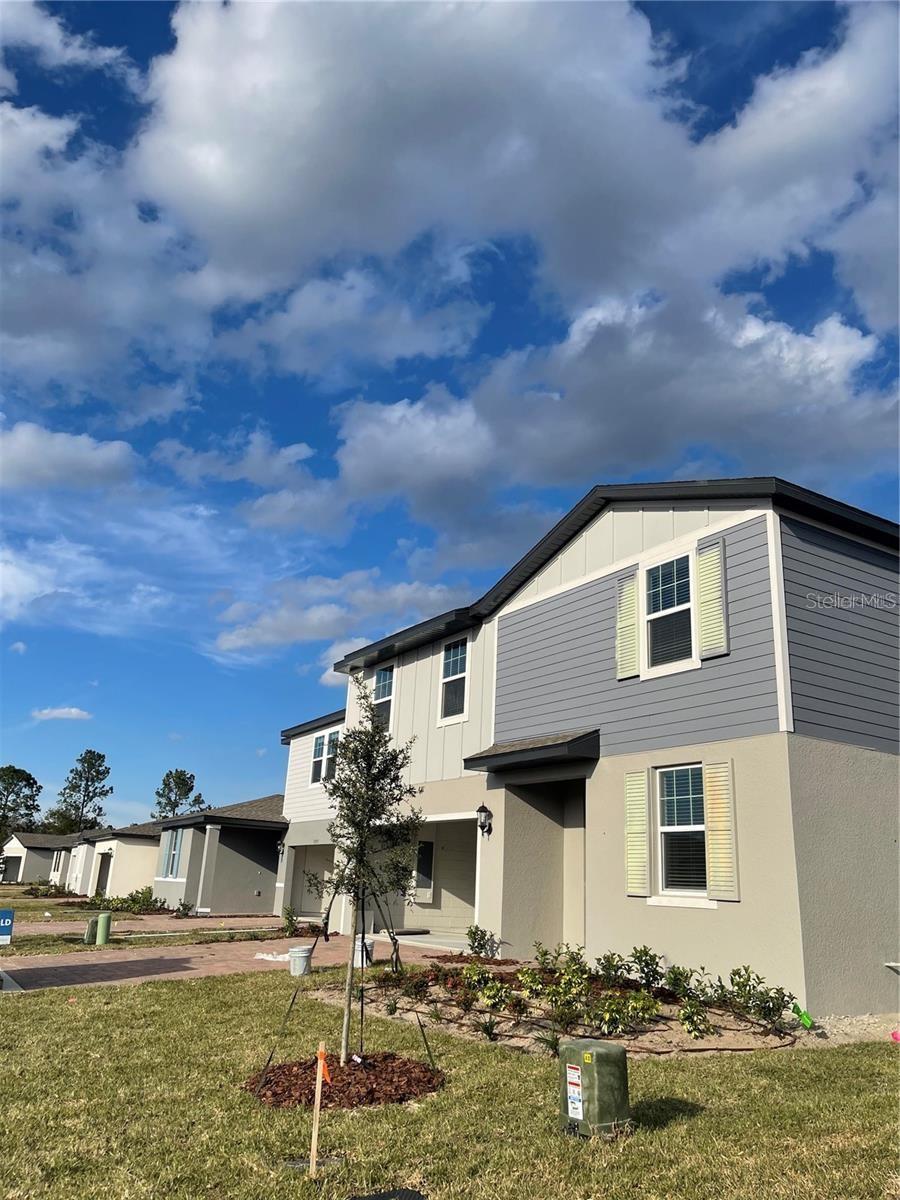 Prairie Meadows is located off Clark Road, a key roadway that connects Ocoee to SR 408 and Apopka providing easy access to major employment centers. This community is a short distance from an abundance of retail, dining, and recreation areas including The Grove at Winter Garden Village and downtown Winter Garden.