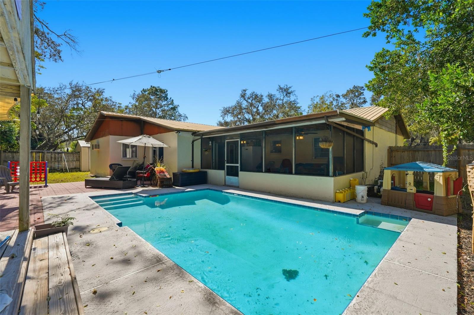 MOON LAKE ESTATES - Residential