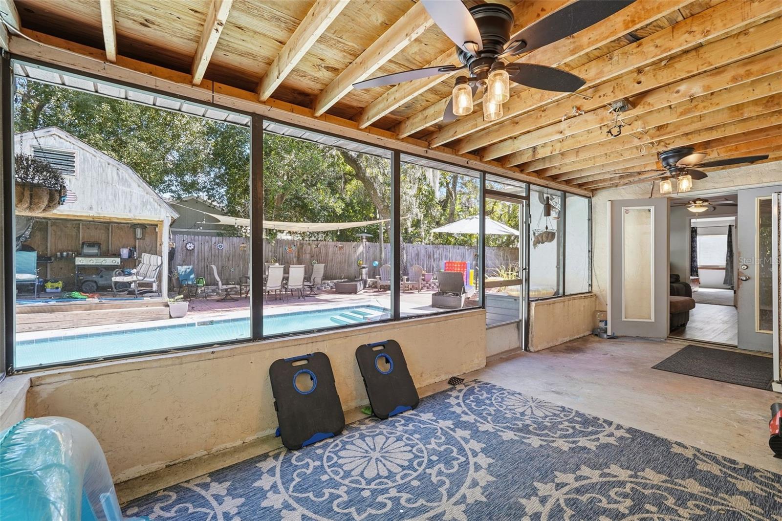 MOON LAKE ESTATES - Residential