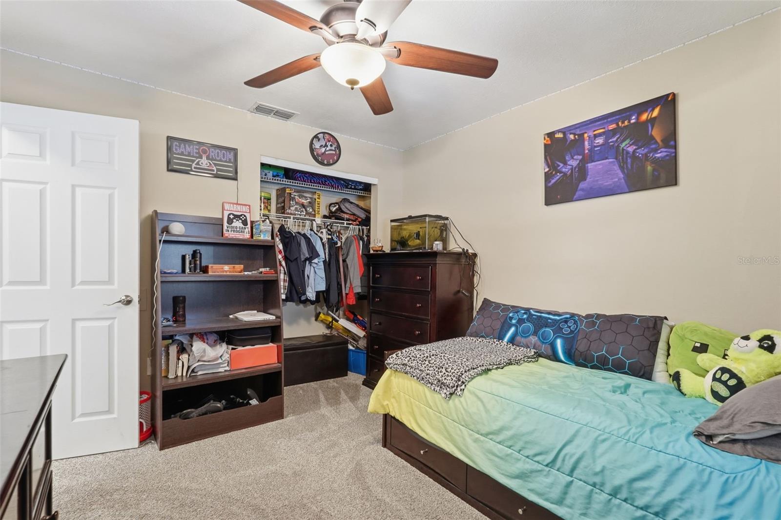 MOON LAKE ESTATES - Residential