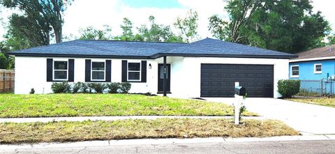 Photo of 614 Huntington Street, Brandon, FL 33511 (MLS # TB8502825)