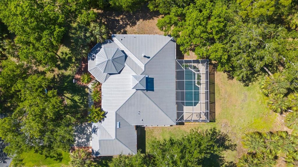 Photo of 710 N River Road, Venice, FL 34293 (MLS # N6142341)