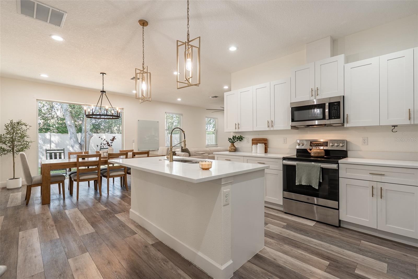 ROBIN PRAIRIE SUB - Residential