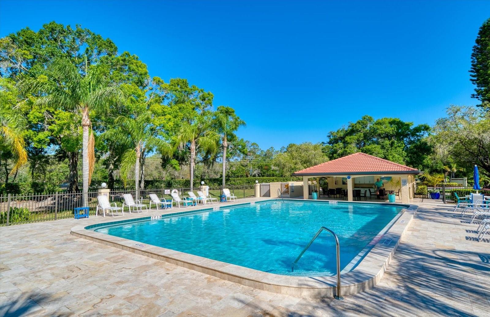 EL PASADO A CONDO - Residential