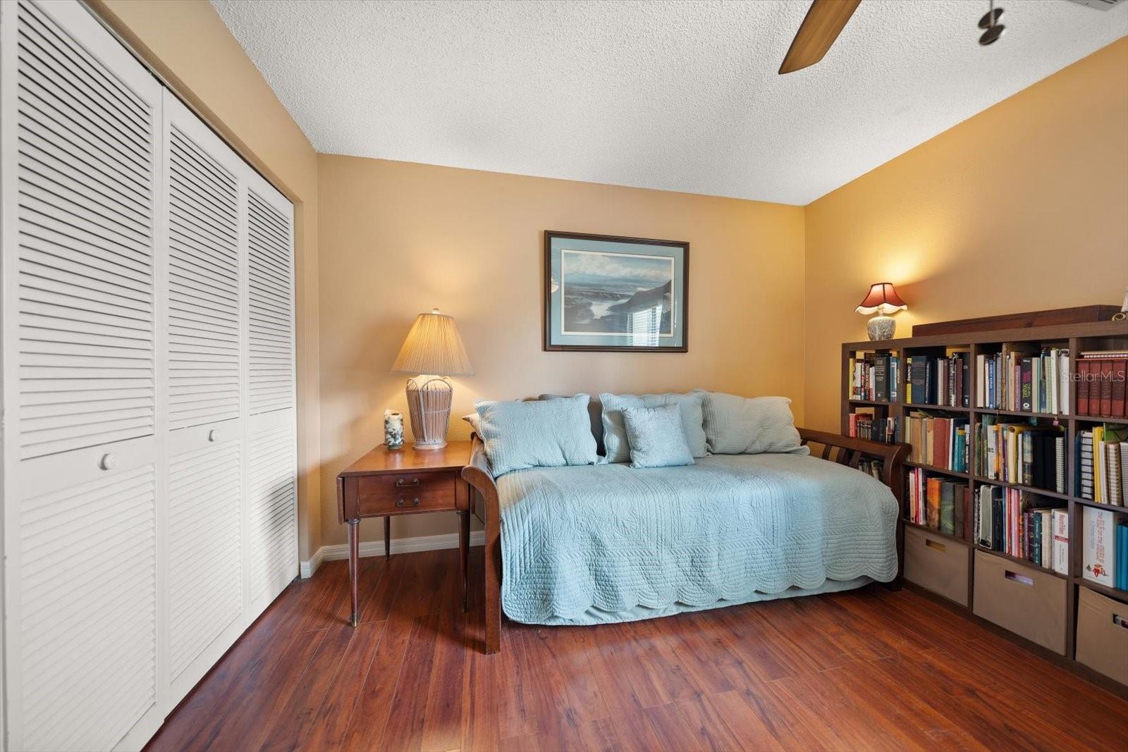 EL PASADO A CONDO - Residential