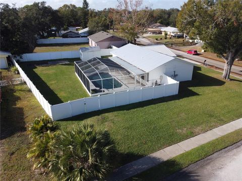 A home in WINTER HAVEN