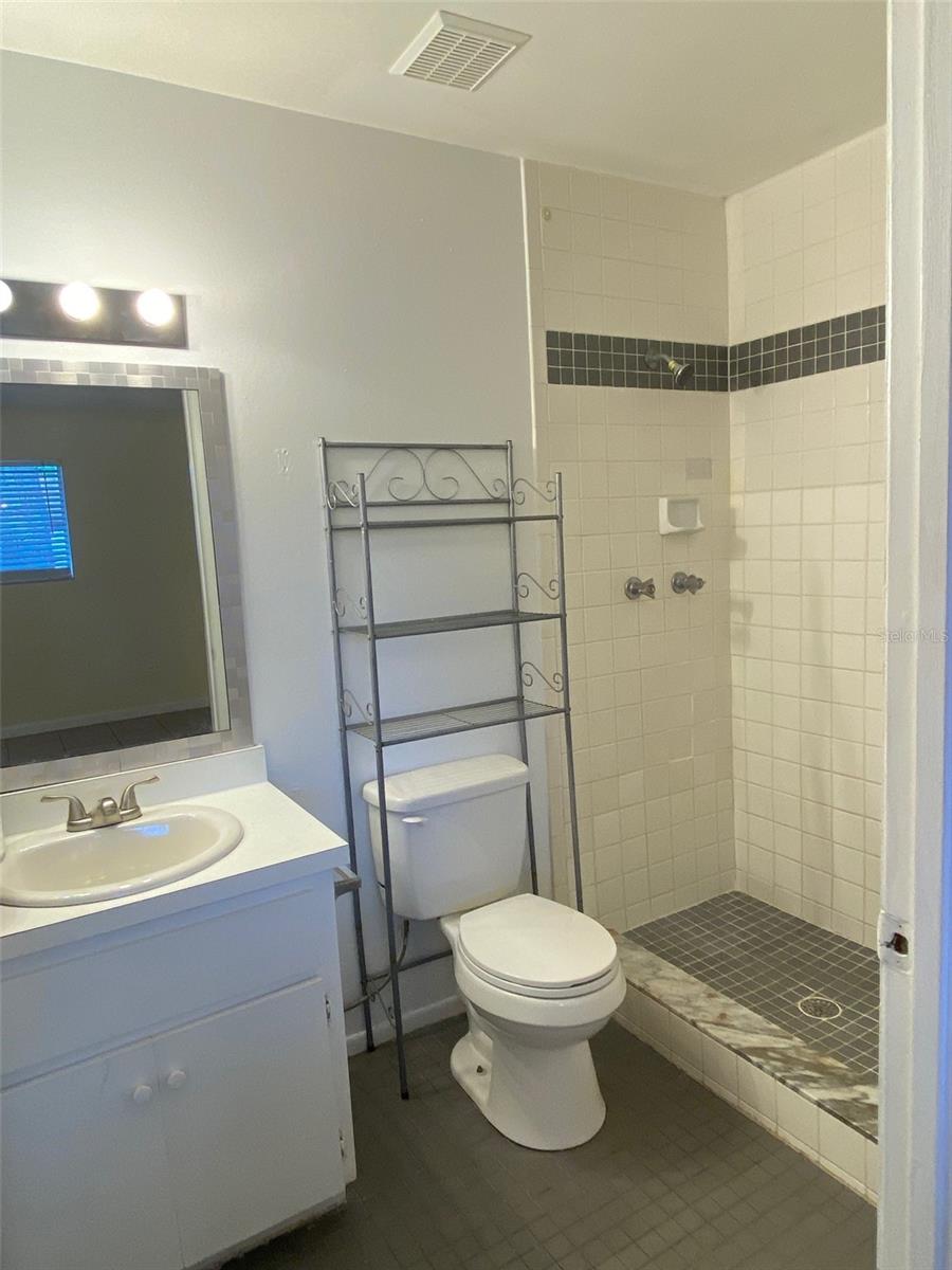 ROSEWOOD CONDO - Residential Lease