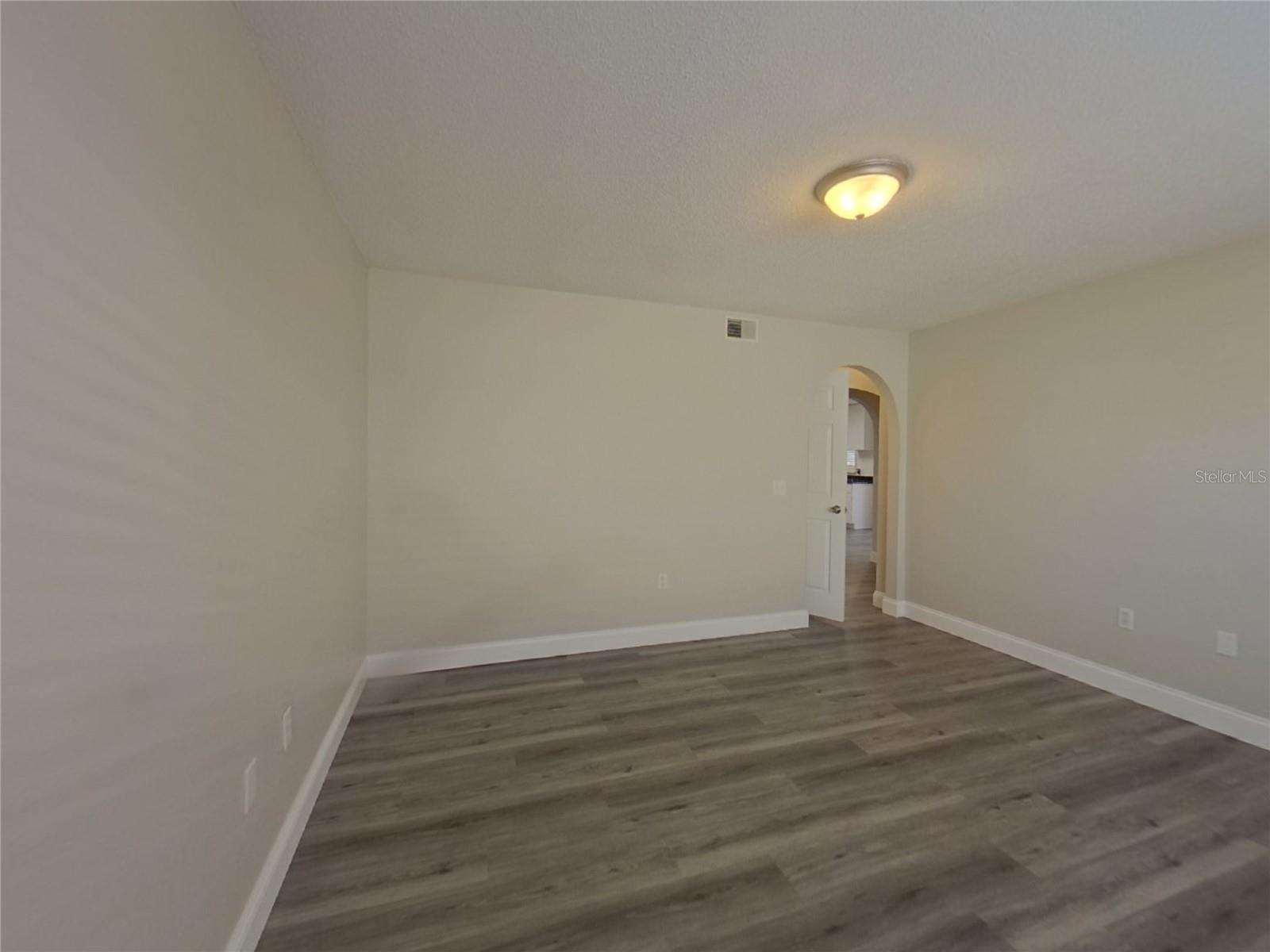 PINES WEST PH 01 - Residential Lease