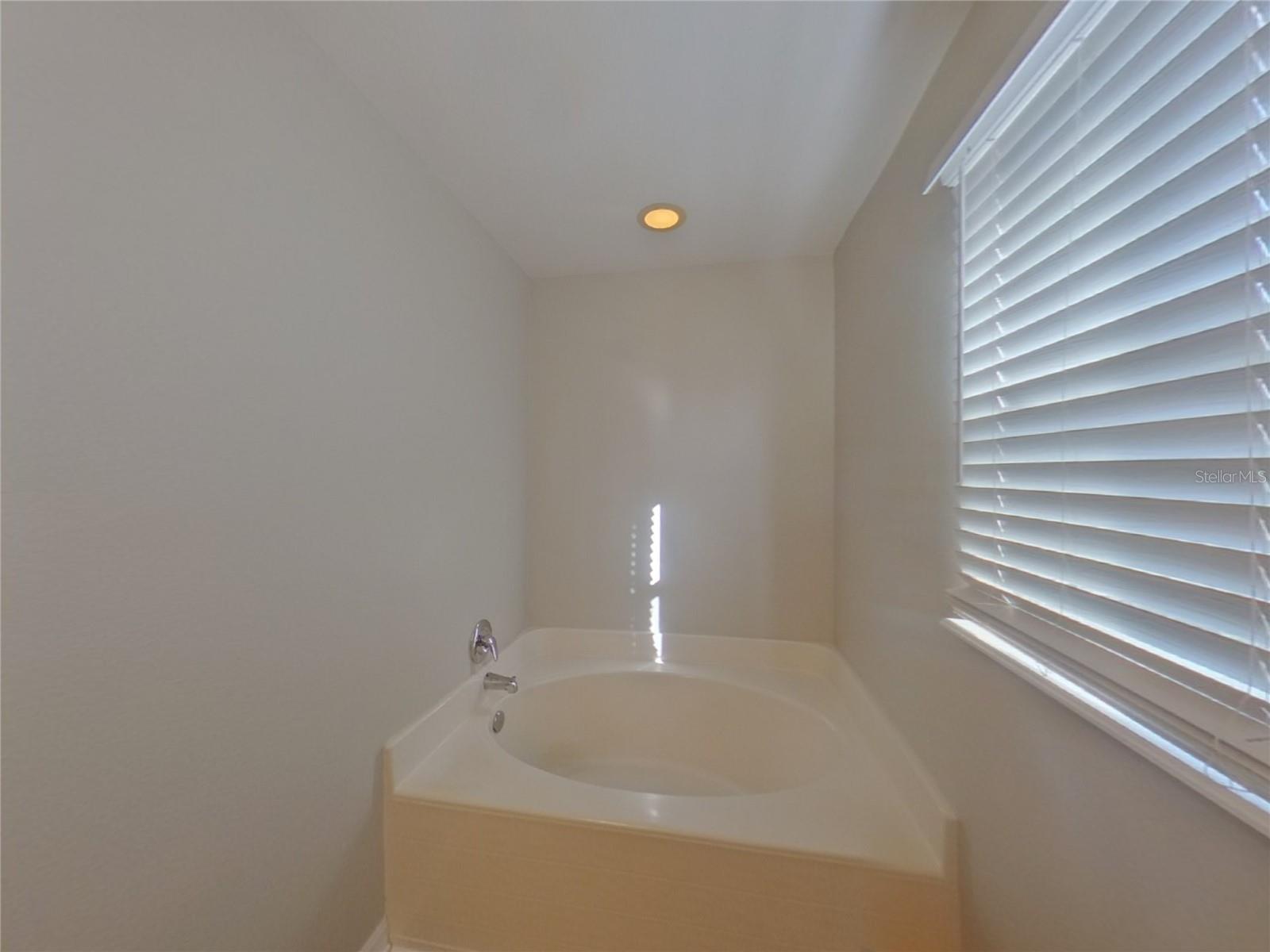 PINES WEST PH 01 - Residential Lease