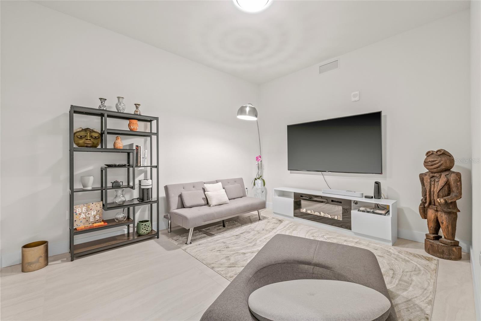 SALTAIRE CONDO - Residential
