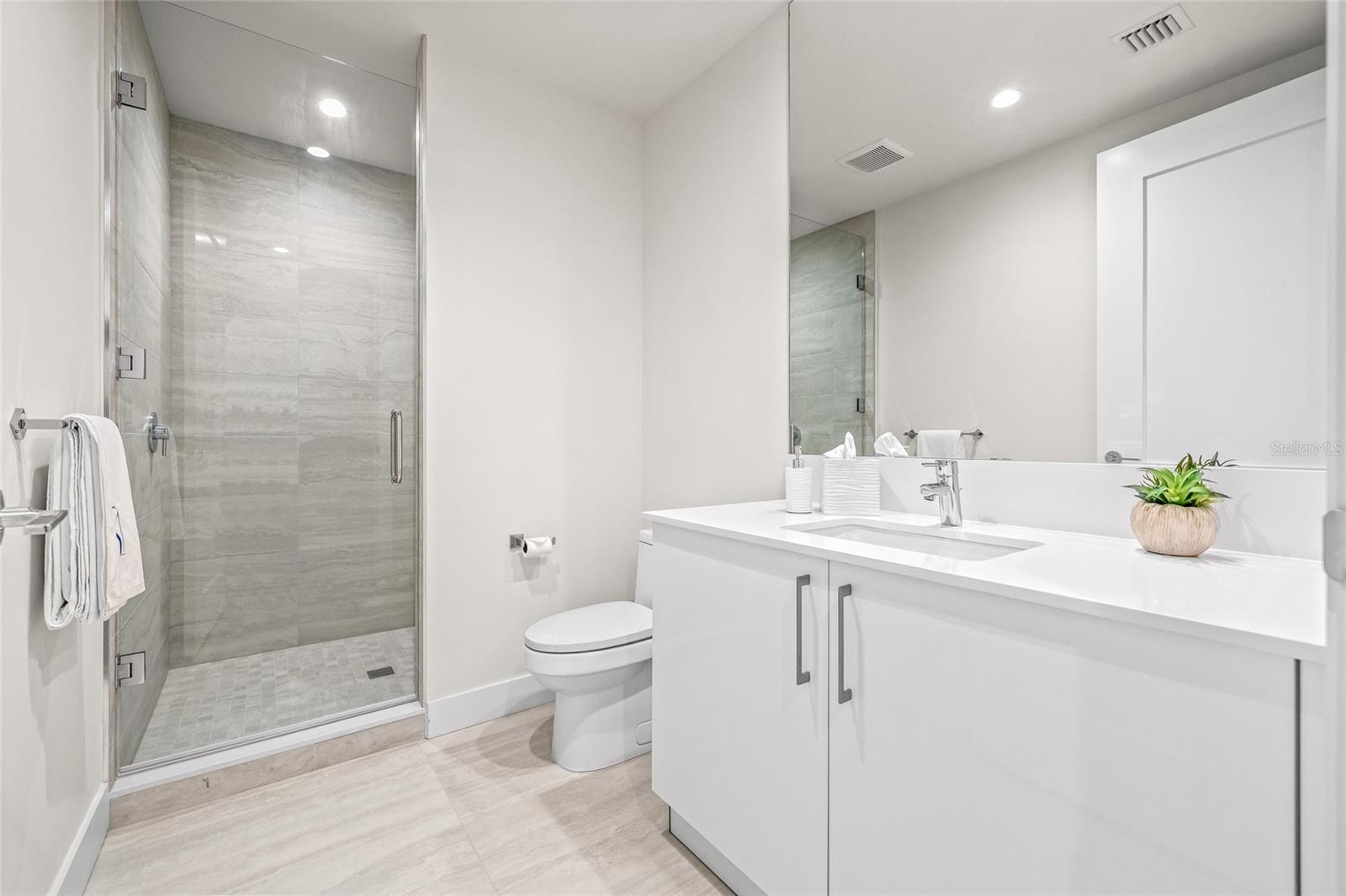 SALTAIRE CONDO - Residential