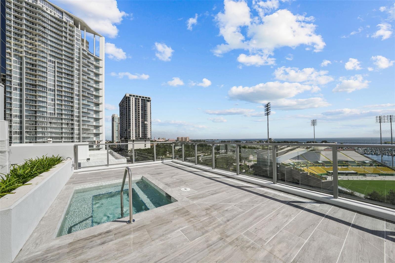 SALTAIRE CONDO - Residential