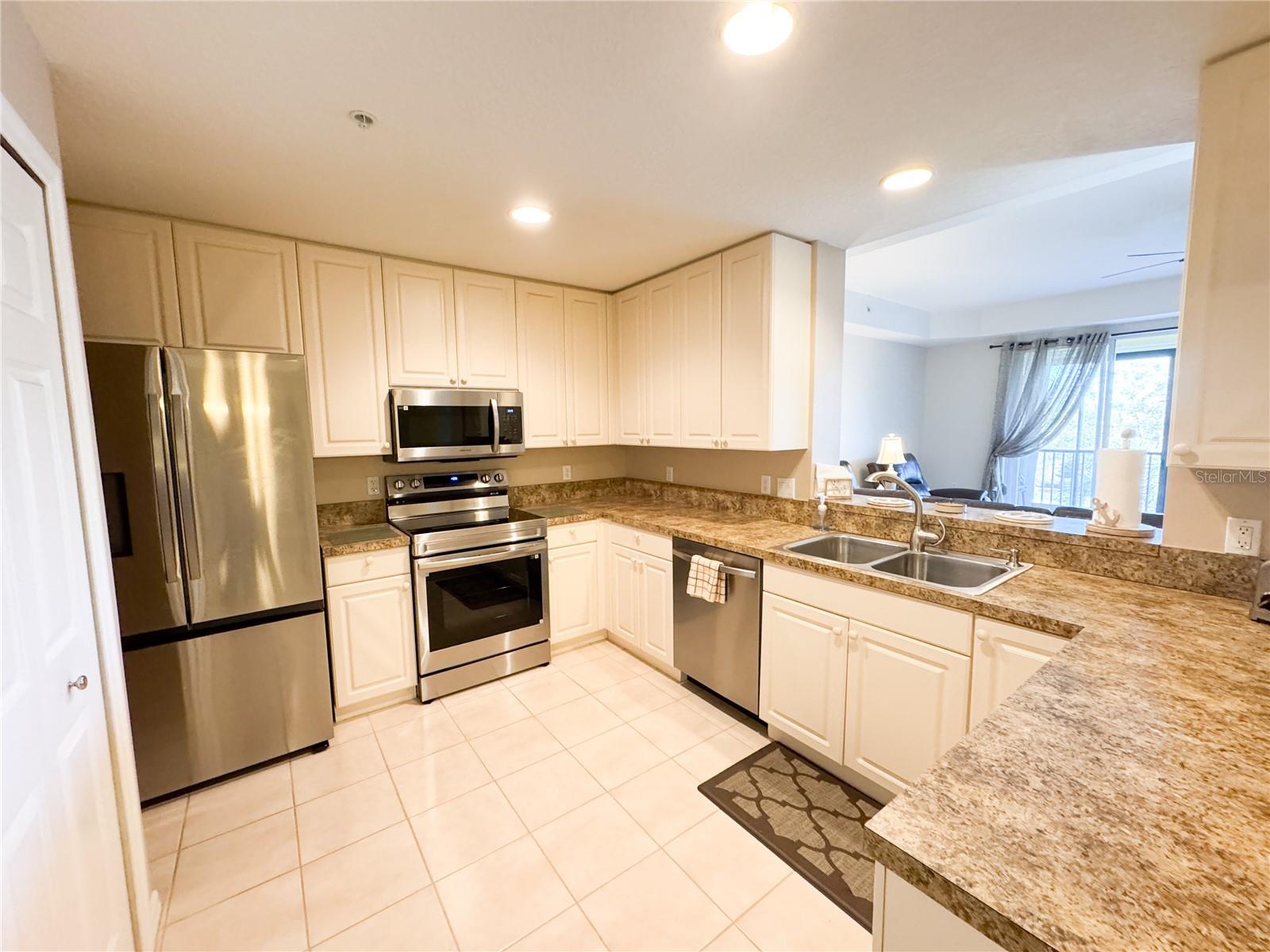 FOUNTAIN COURT PH 04 - Residential