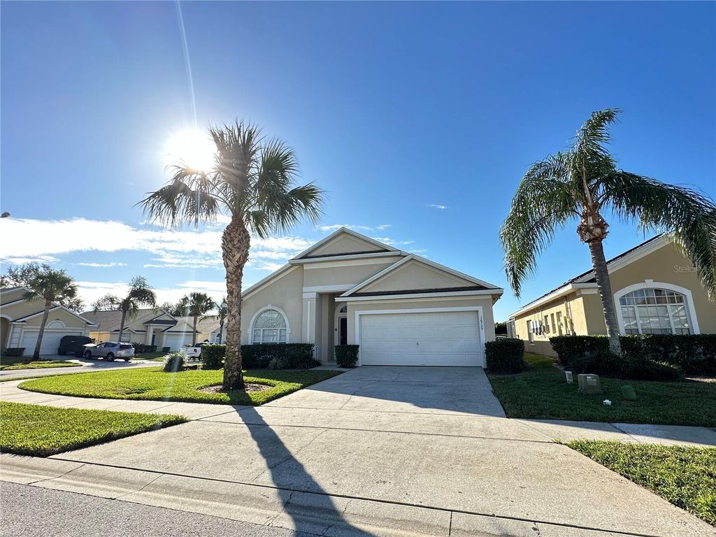 Photo of 16724 Rolling Green Drive, Clermont, FL 34714 (MLS # O6396443)