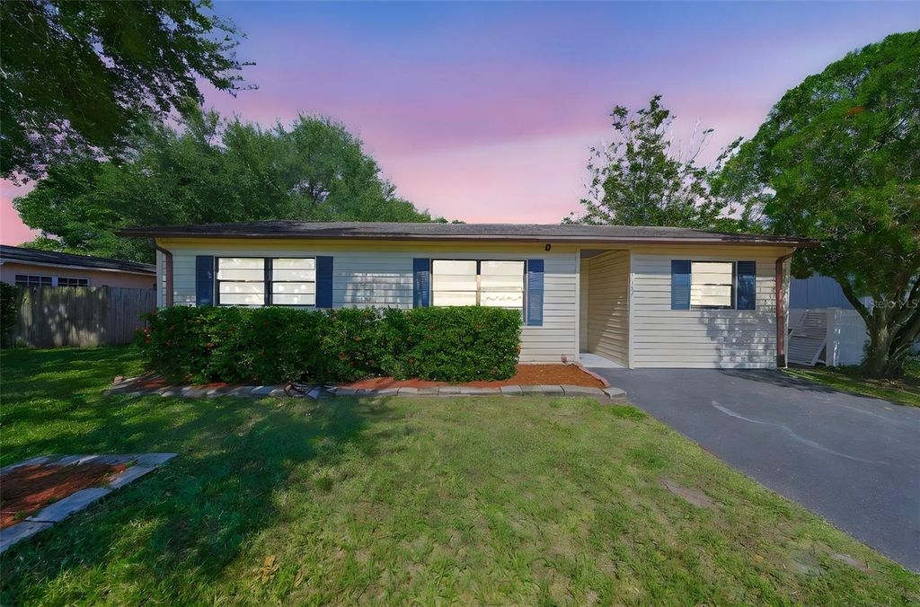 Photo of 1507 76th Avenue N, St Petersburg, FL 33702 (MLS # TB8440092)