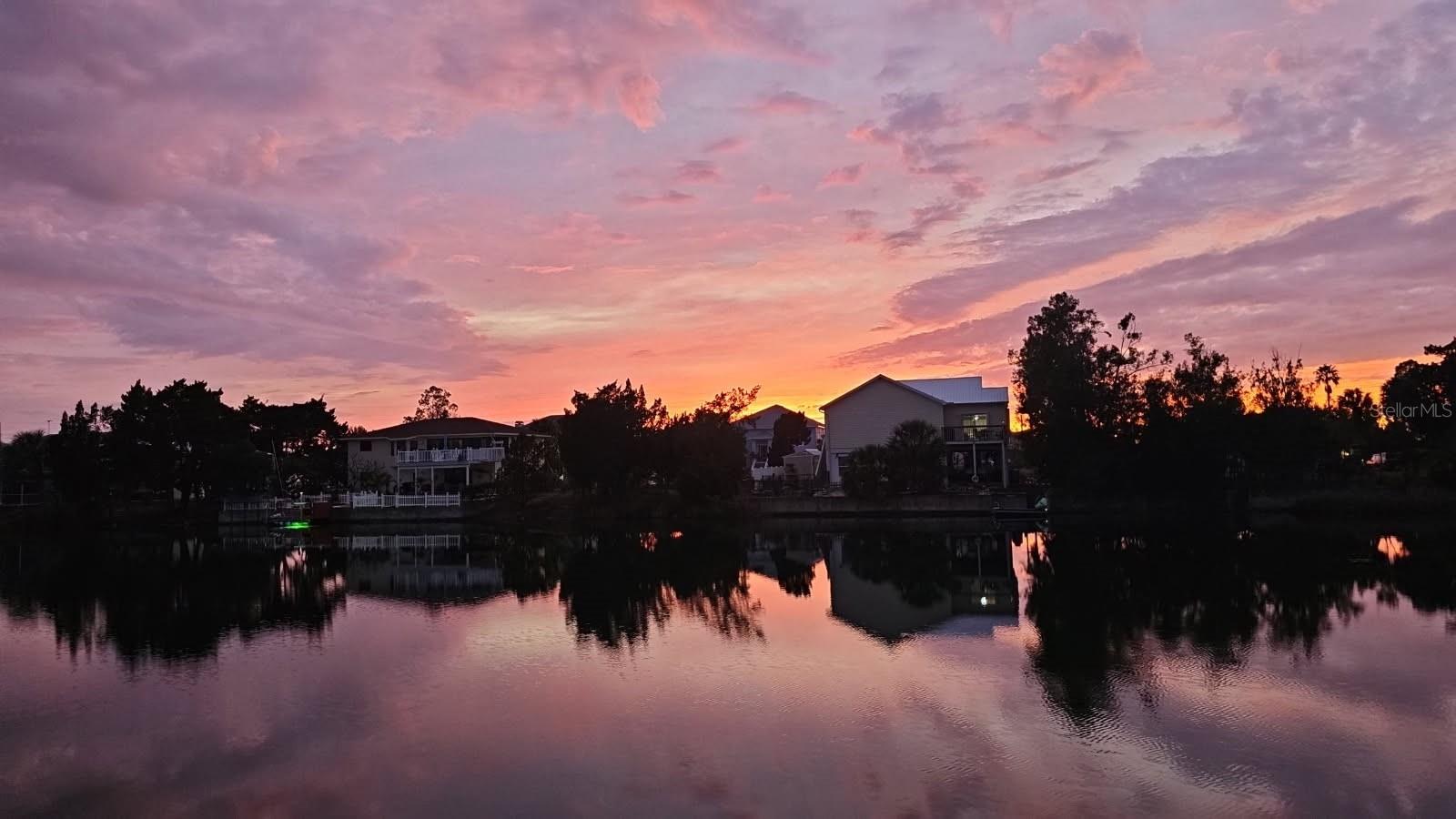 HERNANDO BEACH - Residential