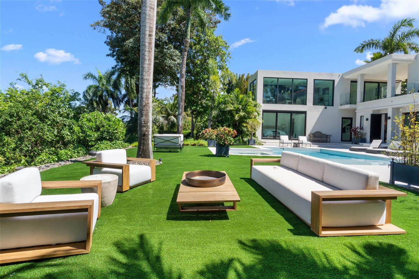 DORADO BEACH EAST - Residential