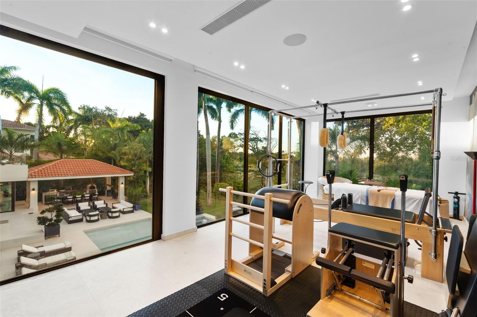 DORADO BEACH EAST - Residential