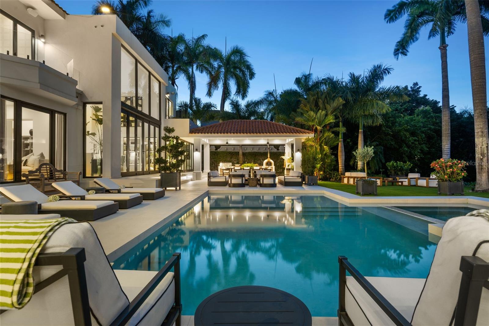 DORADO BEACH EAST - Residential