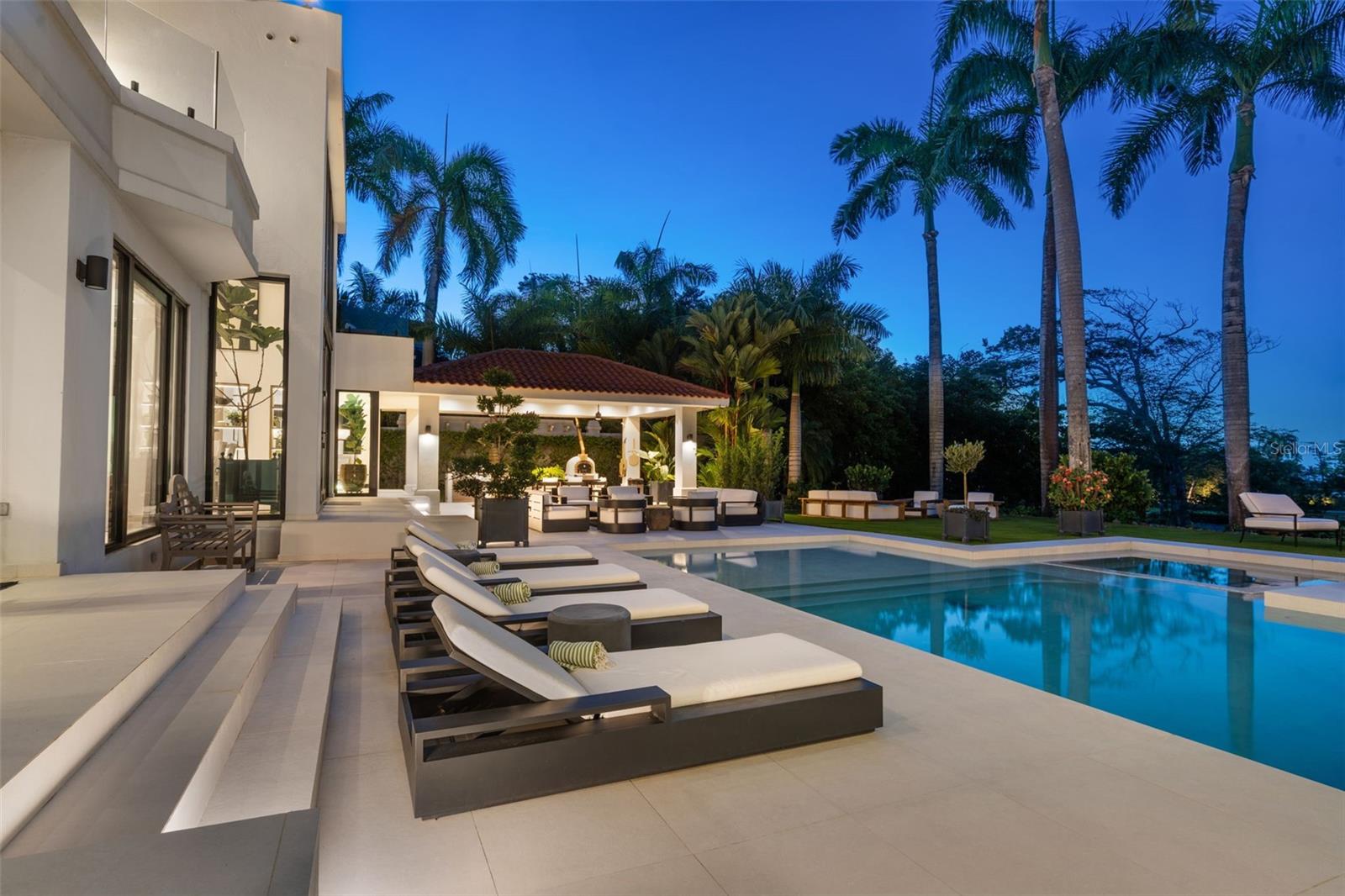 DORADO BEACH EAST - Residential