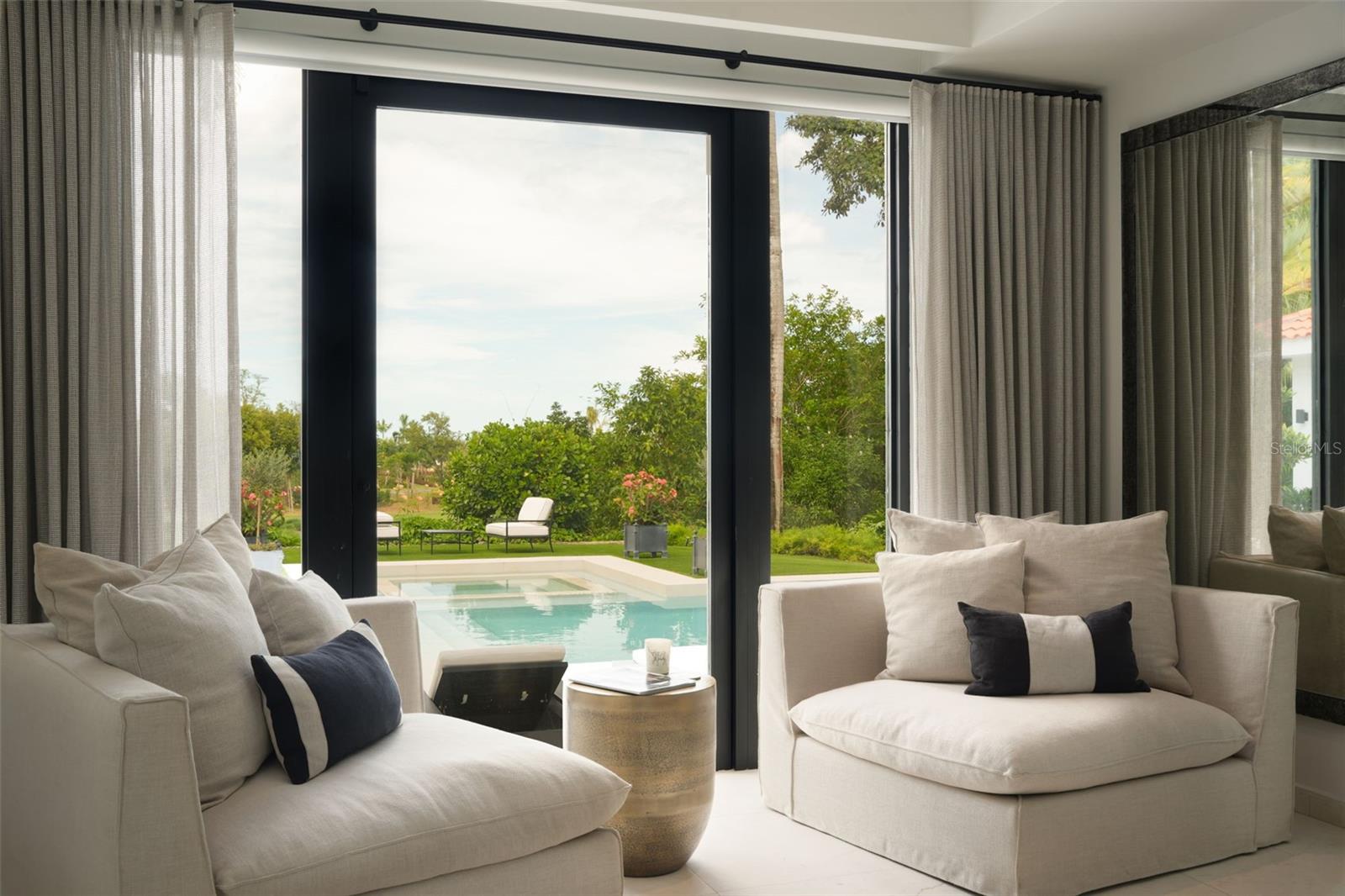 DORADO BEACH EAST - Residential