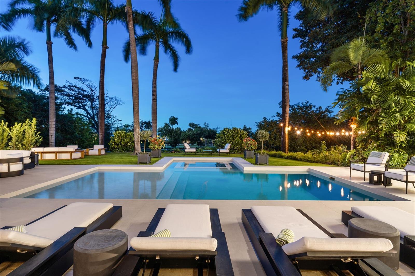 DORADO BEACH EAST - Residential